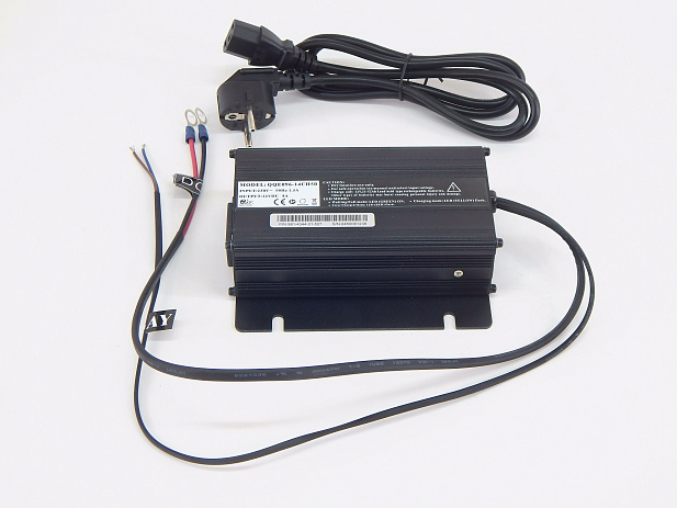 Зарядное устройство для тележек EHLS1000N\1500N 12V/8A (Charger)